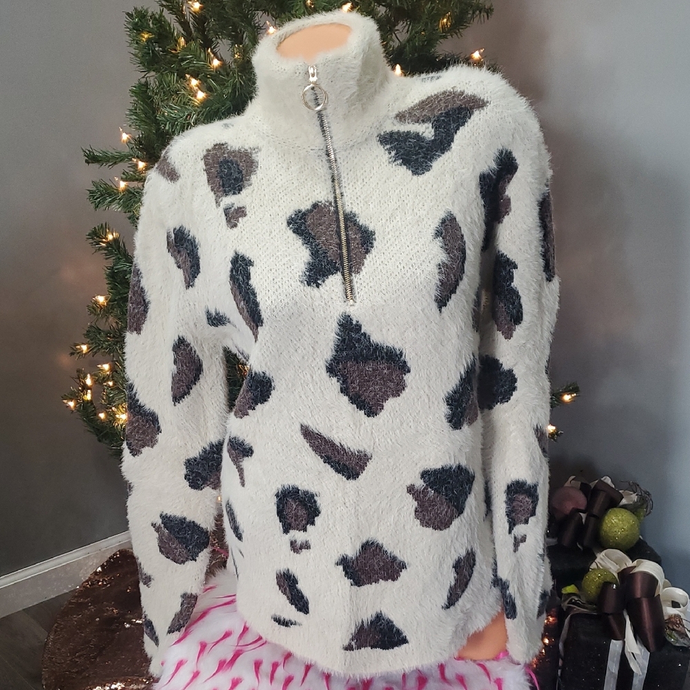 Entro animal print eyelash zip up sweater jacket M NWOT